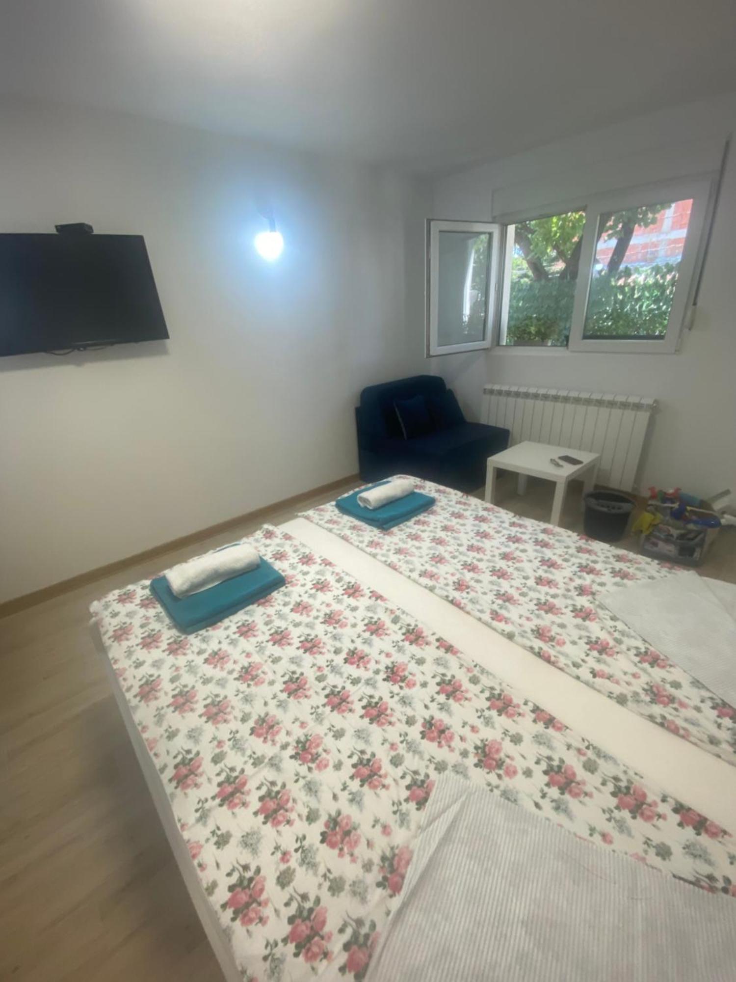 Garden Apartmani 3 Beograd Ngoại thất bức ảnh