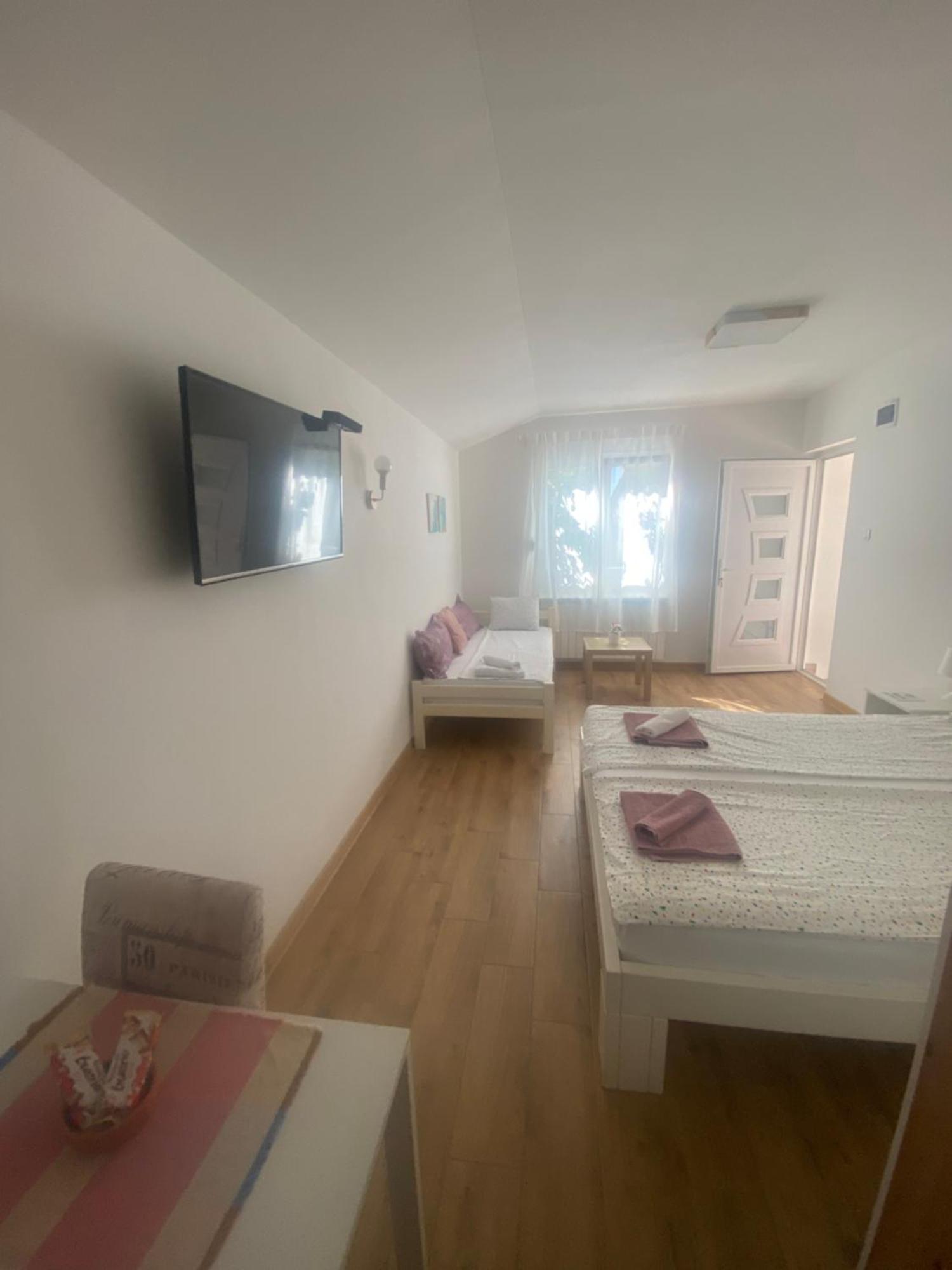 Garden Apartmani 3 Beograd Ngoại thất bức ảnh